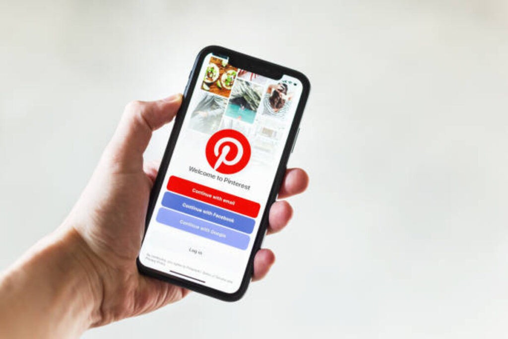 Downloading Photos from Pinterest on iOS Devices